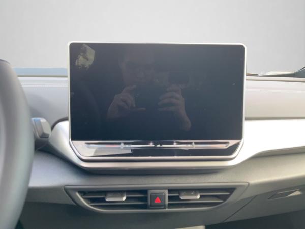 Volkswagen ID.5 Pro GOAL 77 kWh PANO NAVI ASSISTENZ WÄRMEP