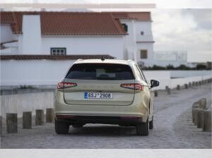 Skoda Superb iV Plug-In Hybrid -  Bestellfahrzeug, frei konfigurierbar!