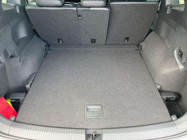 Volkswagen Tiguan Allspace R-Line 2.0TDI 4M DSG/ Matrix,AHK