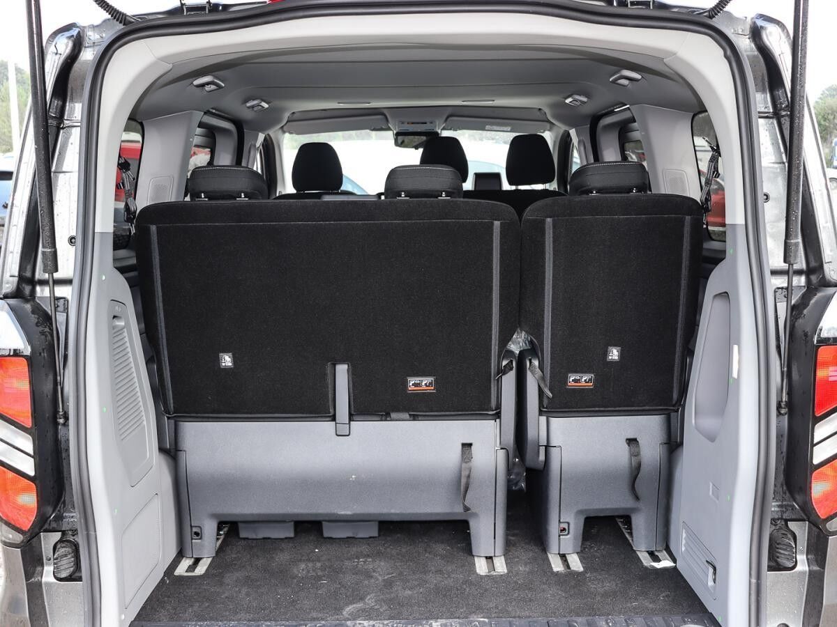 Ford Tourneo Custom Trend V710 L1 136PS Navi Allwetter