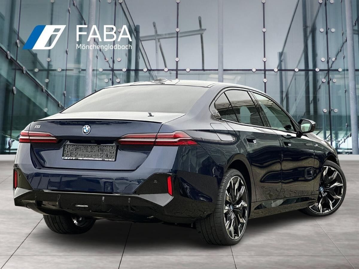 BMW i5 M60 xDrive | UPE 126.760,- | Limousine Sportpaket Head-Up DAB
