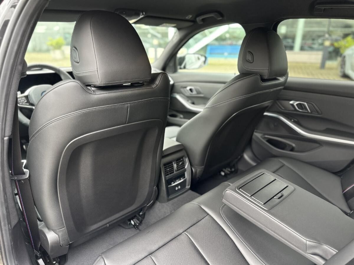 BMW 330 e Limousine M Sportpaket HiFi DAB LED RFK