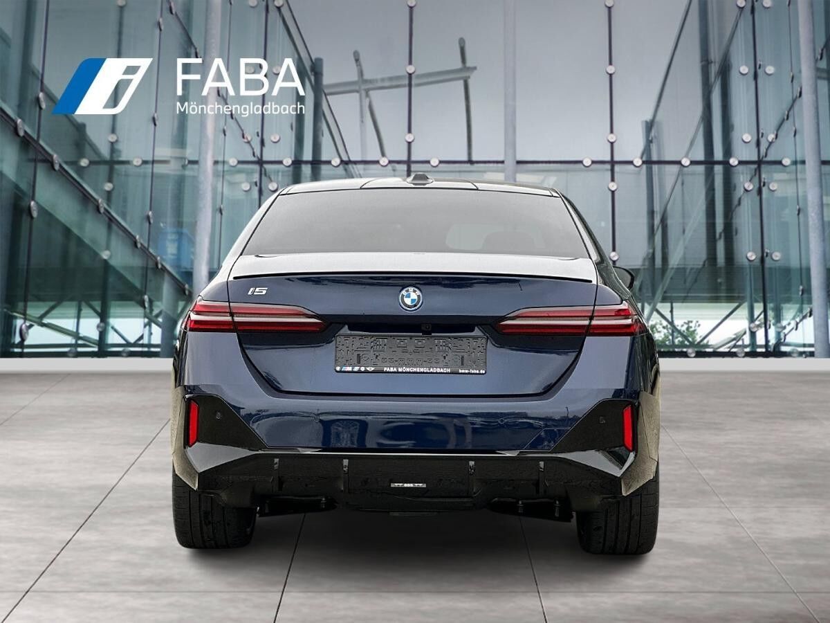 BMW i5 M60 xDrive | UPE 126.760,- | Limousine Sportpaket Head-Up DAB