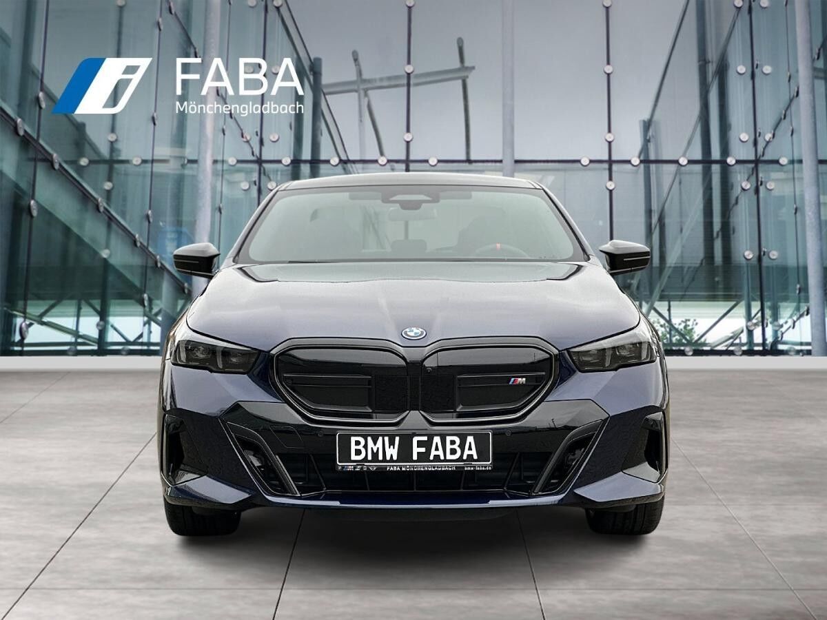 BMW i5 M60 xDrive | UPE 126.760,- | Limousine Sportpaket Head-Up DAB