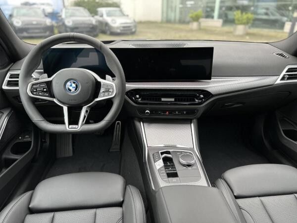 BMW 330 e Limousine M Sportpaket HiFi DAB LED RFK