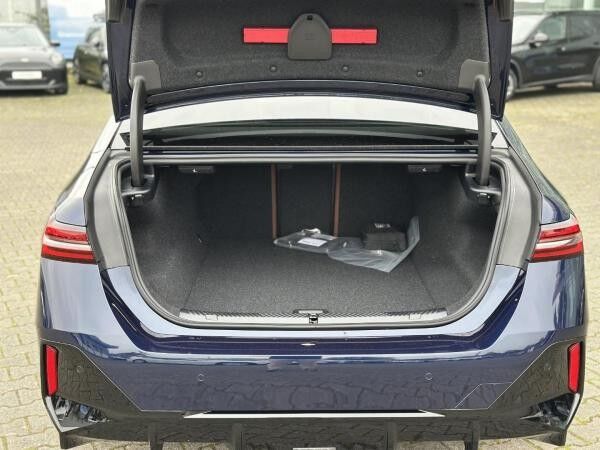 BMW i5 M60 xDrive | UPE 126.760,- | Limousine Sportpaket Head-Up DAB