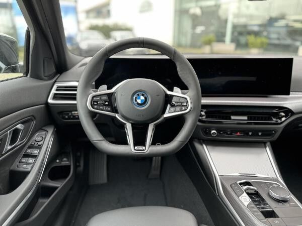BMW 330 e Limousine M Sportpaket HiFi DAB LED RFK