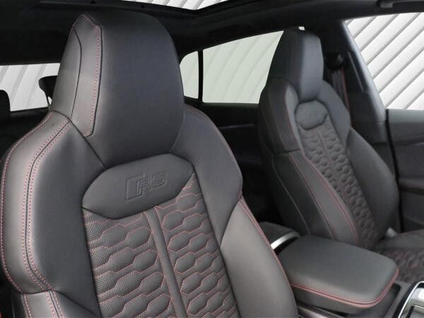 Audi RS Q8 4.0 TFSI quattro 600PS