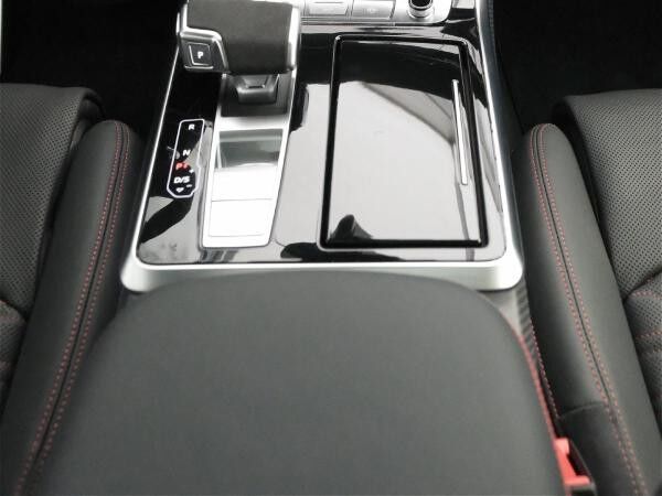 Audi RS Q8 4.0 TFSI quattro 600PS