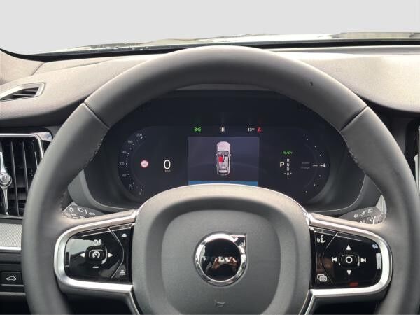 Volvo XC60 T8 AWD Plus Dark Plug-In Handwerkliche Gewerbekunden und ähnliches Umfeld