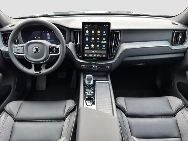 Volvo XC60 T8 AWD Plus Dark Plug-In Handwerkliche Gewerbekunden und ähnliches Umfeld