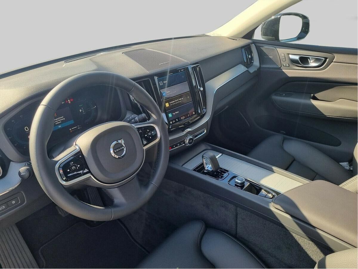 Volvo XC60 T6 PLUS DARK HOT DEAL