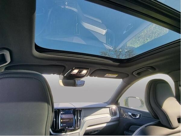 Volvo XC60 T8 PLUS DARK  DEAL