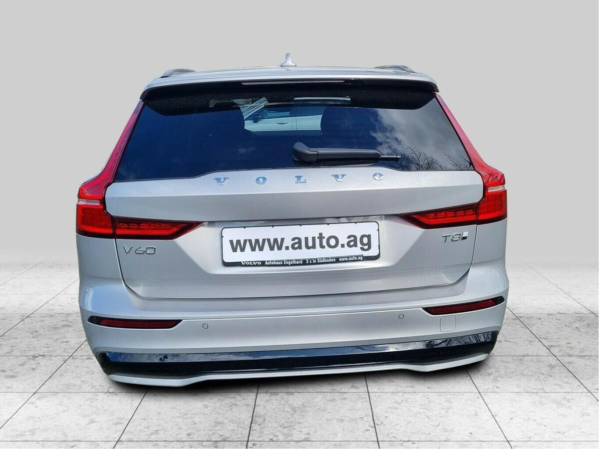 Volvo V60 T8 PLUS DARK TOP DEAL