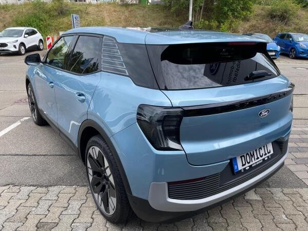 Ford Explorer Premium BEV/ 286PS RWD /AHK /360° / 8-fach Bereift / Vorführfahrzeug
