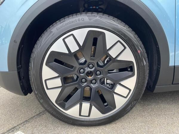 Ford Explorer Premium BEV/ 286PS RWD /AHK /360° / 8-fach Bereift / Vorführfahrzeug