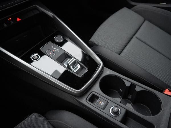 Audi A3 Sportback 30 1.0 TFSI S tronic advanced SHZ EPH SMI