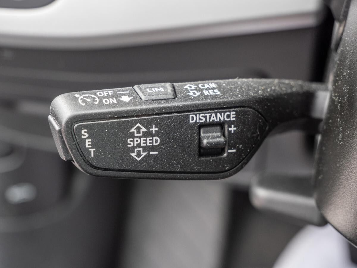 Audi A4 Avant 35 2.0 TFSI S line S tronic AHK ACC Navi