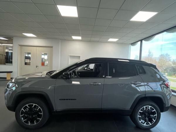Jeep Compass (M7)