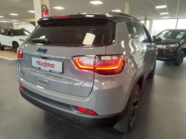 Jeep Compass (M7)