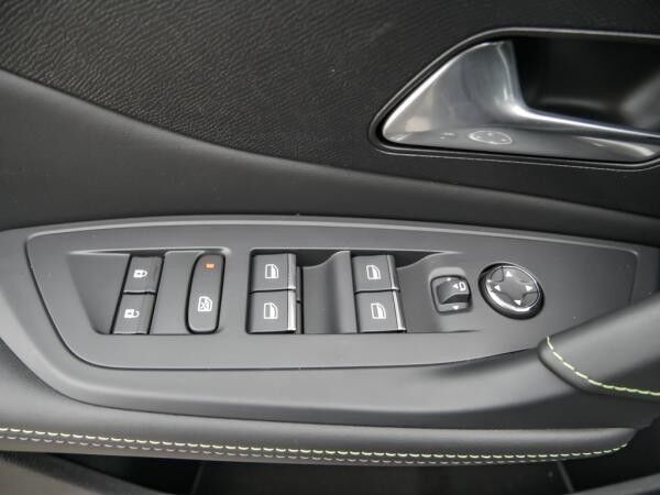 Peugeot 408 GT 1.2 Hybrid 145 e-DSC6 *ICE*