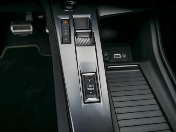 Peugeot 408 GT 1.2 Hybrid 145 e-DSC6 *ICE*