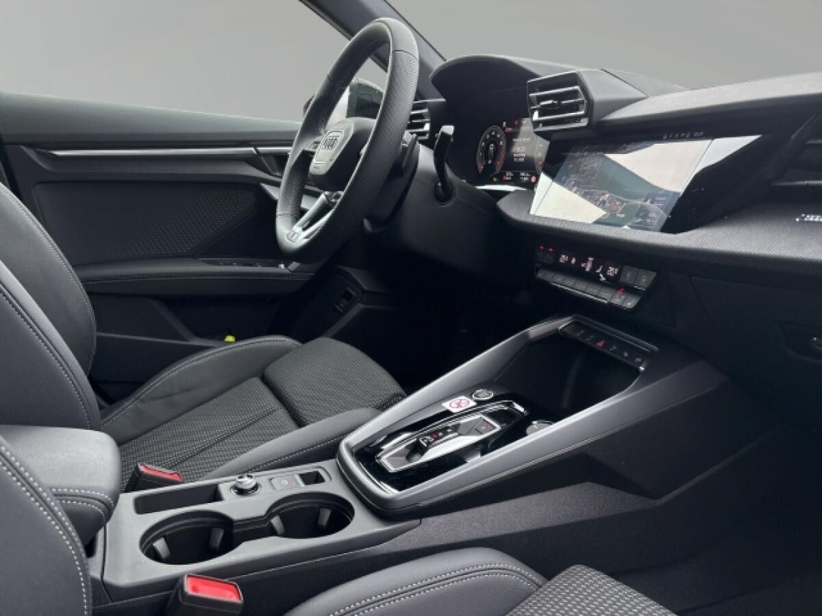 Audi A3 Sportback 35 TFSI S-Line LED Navi Kamera Sitzhzg