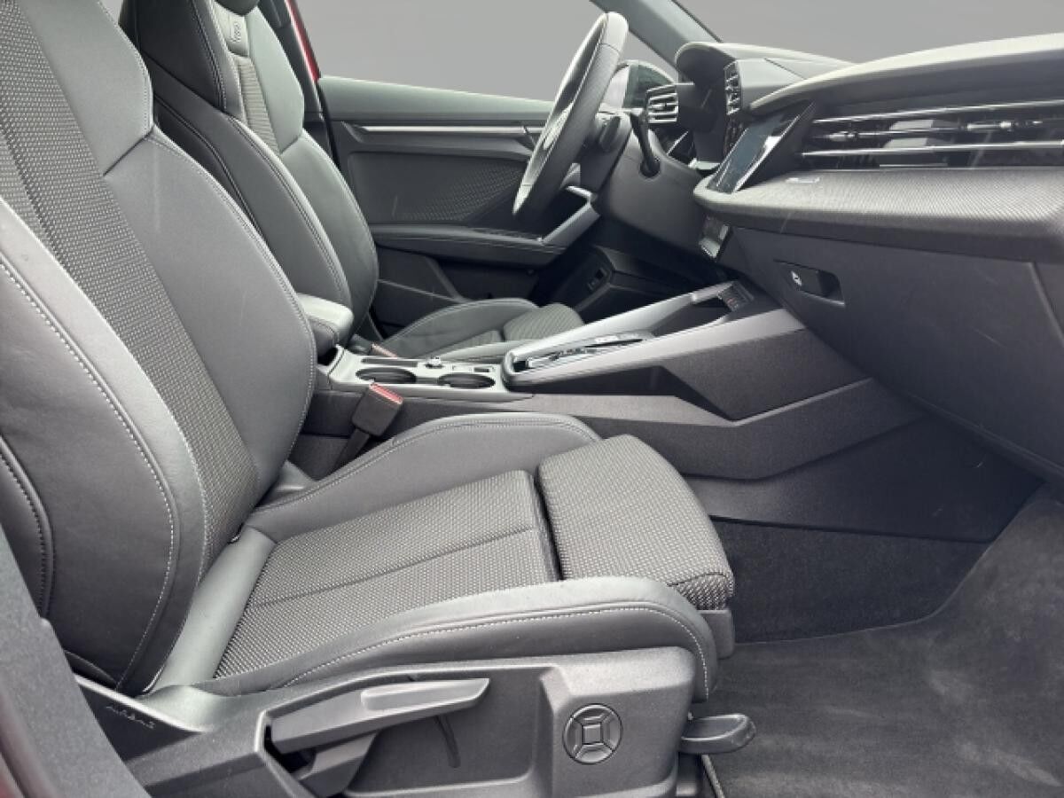 Audi A3 Sportback 35 TFSI S-Line LED Navi Kamera Sitzhzg