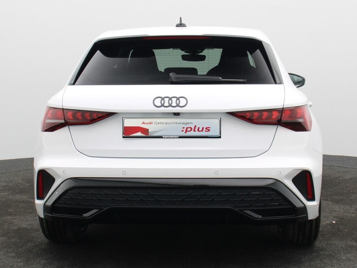 Audi A3 Sportback S-Line 30 TFSI S-tronic / LED, RFK
