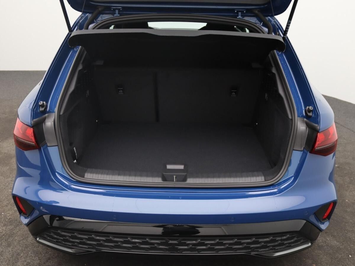 Audi A3 Sportback S-Line 35 TFSI S-tronic / LED, RFK