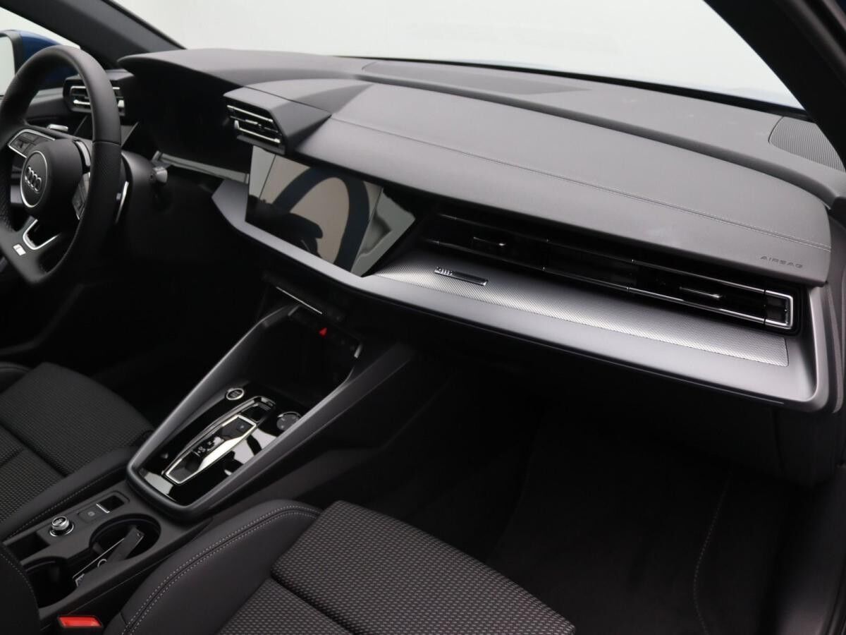 Audi A3 Sportback S-Line 35 TFSI S-tronic / LED, RFK