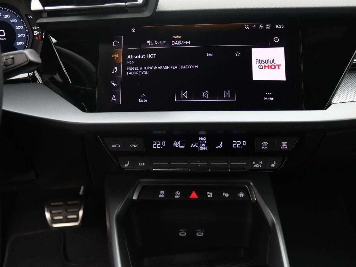 Audi A3 Sportback S-Line 30 TFSI S-tronic / LED, RFK