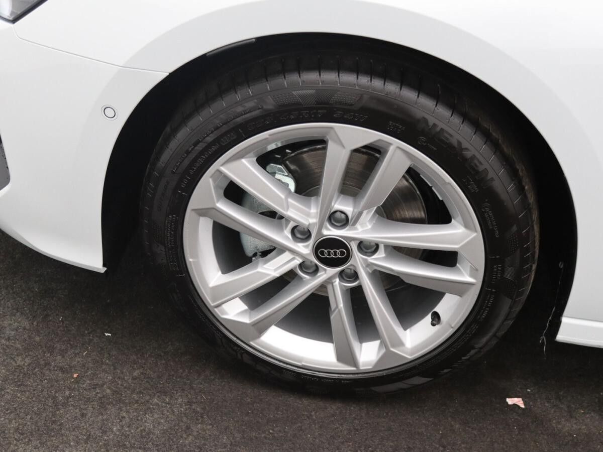 Audi A3 Sportback S-Line 30 TFSI S-tronic / LED, RFK