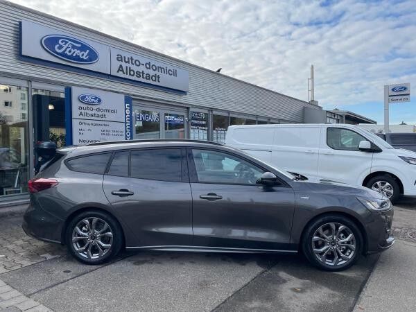 Ford Focus Turnier ST-Line X 125PS / LED / Winterpaket / Lagerfahrzeug