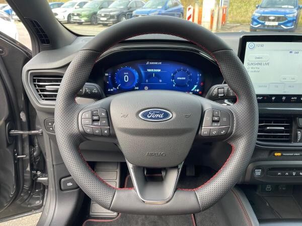 Ford Focus Turnier ST-Line X 125PS / LED / Winterpaket / Lagerfahrzeug