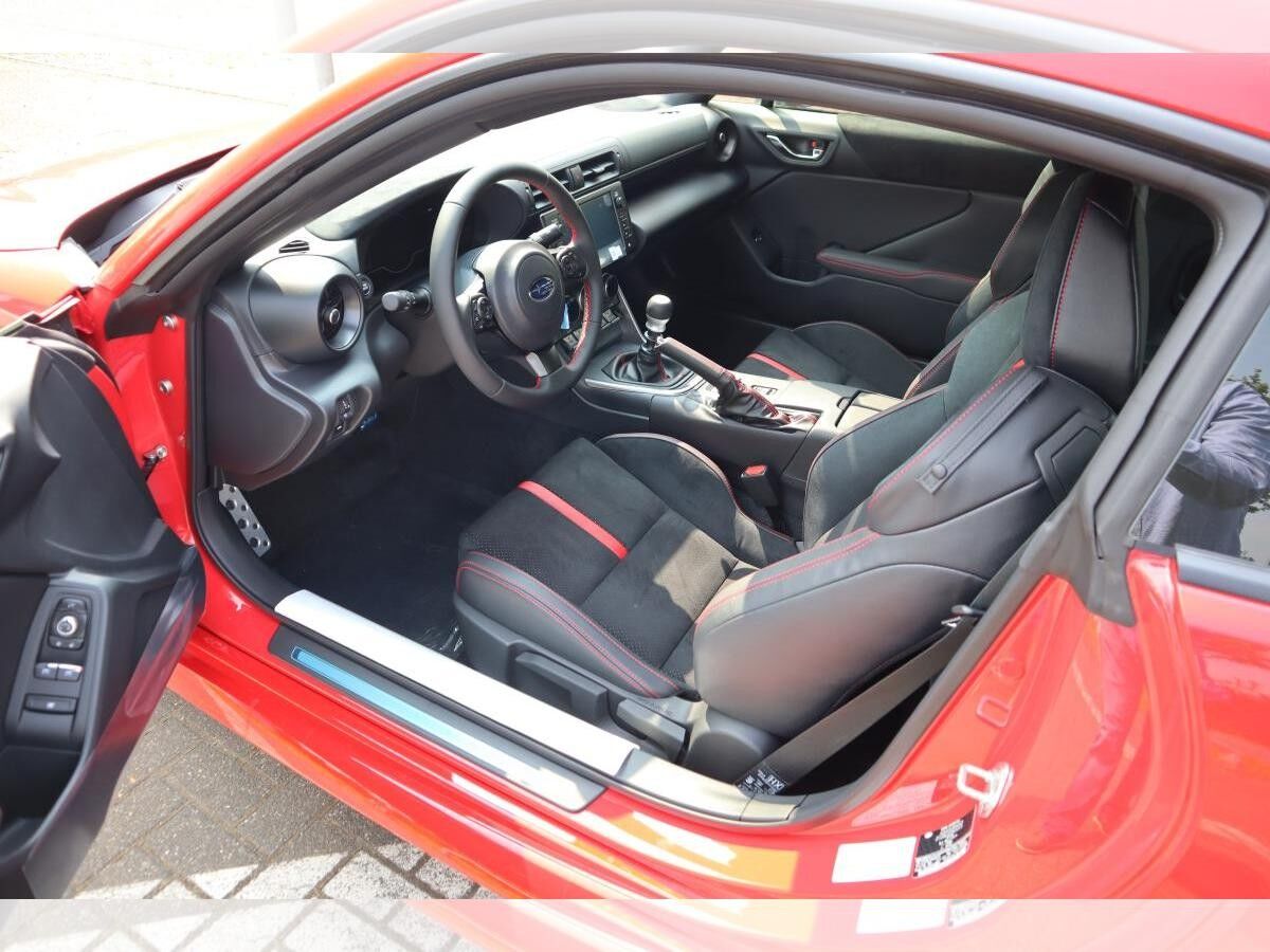 Subaru BRZ Sport mit STI-Paket 2024