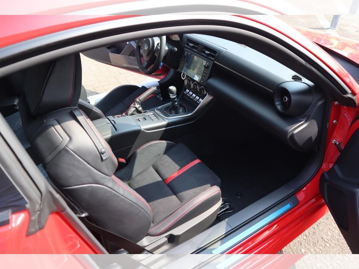 Subaru BRZ Sport mit STI-Paket 2024