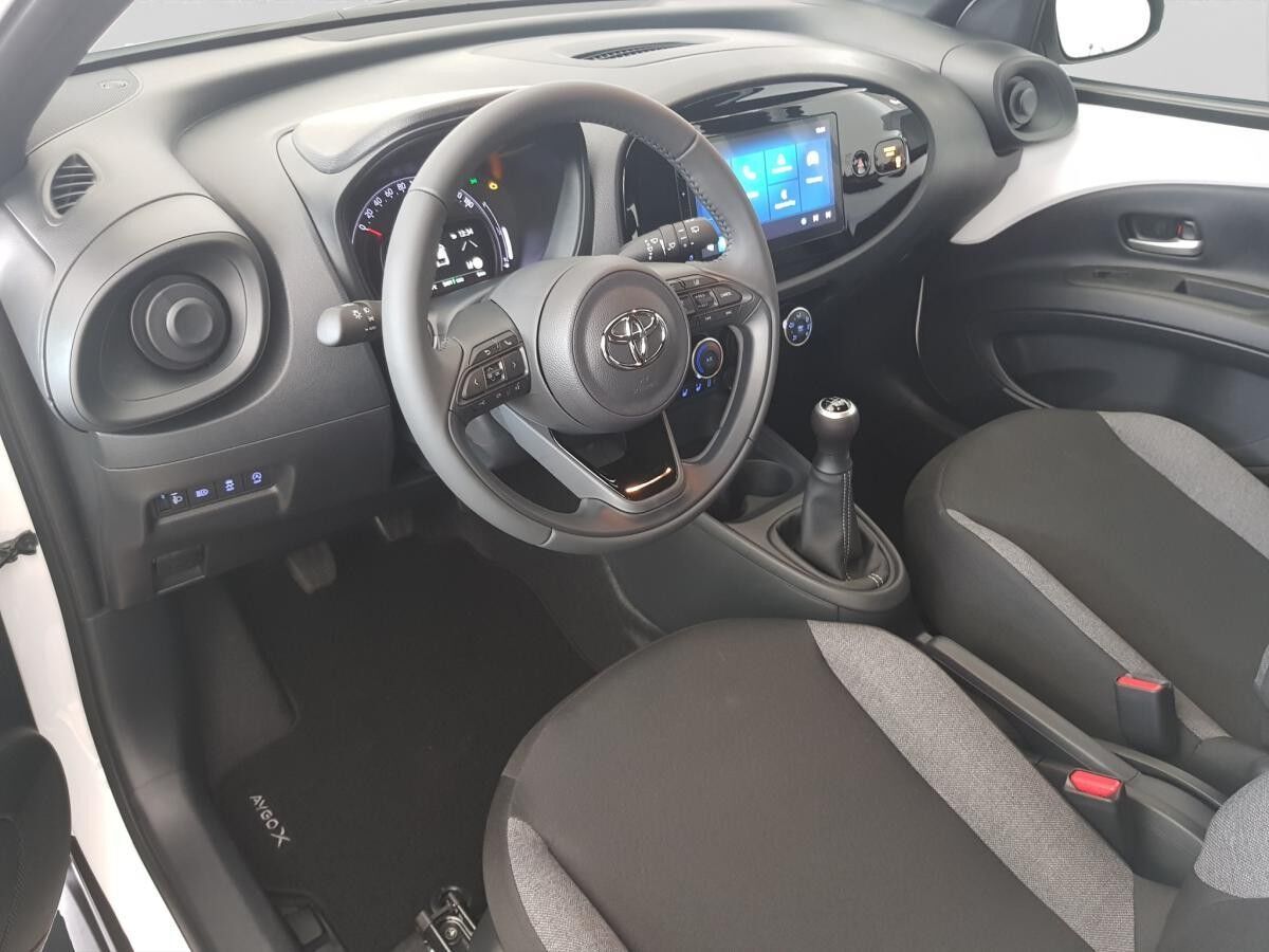 Toyota Aygo X 72PS Business Edition**Engelbart-AKTION** Sitzheizung / Rückfahrkamera **Inkl.Service**