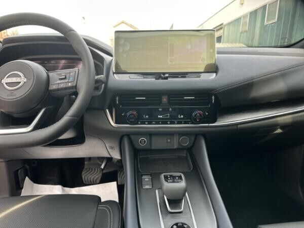 Nissan Qashqai Tekna+ 4x4 1.3 DIG-T MHEV HUD LED Navi Leder Memory Sitze Allrad