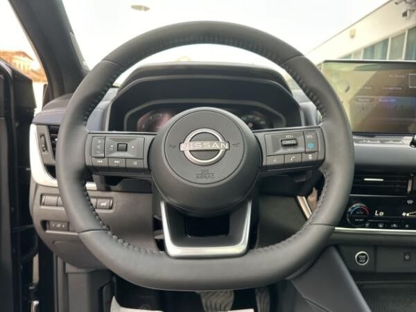 Nissan Qashqai Tekna+ 4x4 1.3 DIG-T MHEV HUD LED Navi Leder Memory Sitze Allrad
