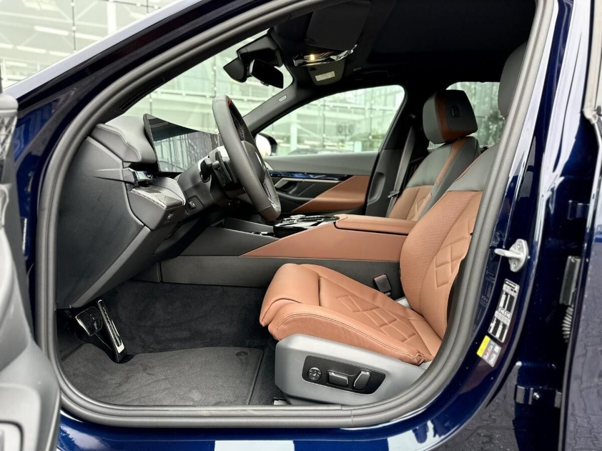 BMW i5 M60 xDrive | UPE 126.760,- | Limousine Sportpaket Head-Up DAB