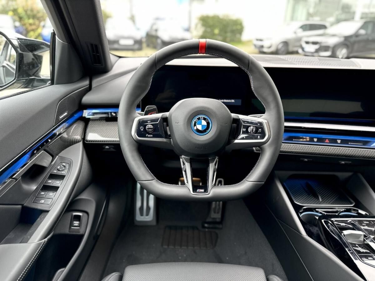 BMW i5 M60 xDrive Limousine M Sport Pro AHK Driv Prof B&W