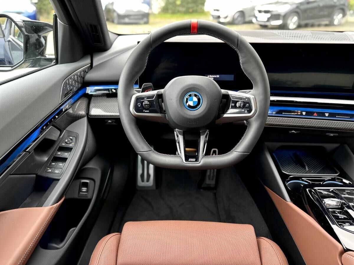 BMW i5 M60 xDrive | UPE 126.760,- | Limousine Sportpaket Head-Up DAB
