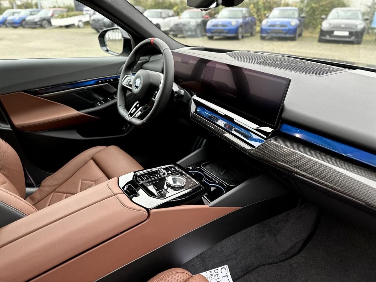 BMW i5 M60 xDrive | UPE 126.760,- | Limousine Sportpaket Head-Up DAB
