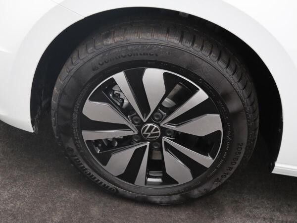 Volkswagen Touran Move 2.0TDI DSG / Navi, 7-Sitze, AHK, RFK