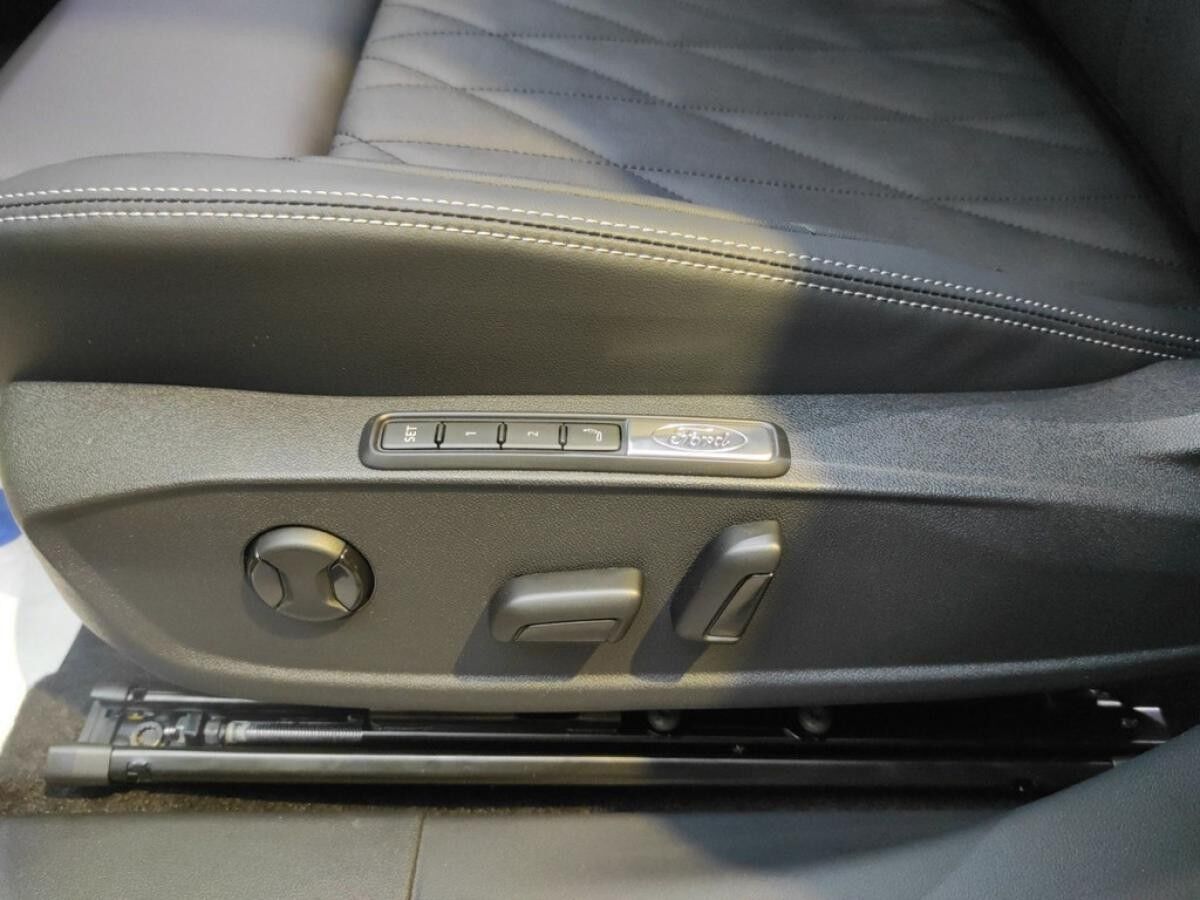 Ford Capri PREMIUM EXT. RANGE RWD *PANO-DACH*  SOFORT VERFÜGBAR