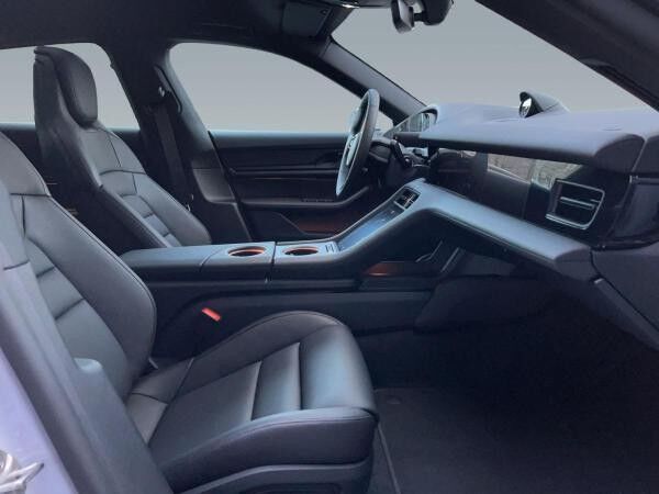 Porsche Taycan Sport Turismo Perf.BatteriePlus,BOSE,HD Matrix,Pano.,Soft-Close