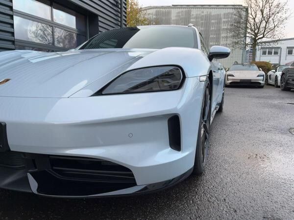Porsche Taycan Sport Turismo Perf.BatteriePlus,BOSE,HD Matrix,Pano.,Soft-Close