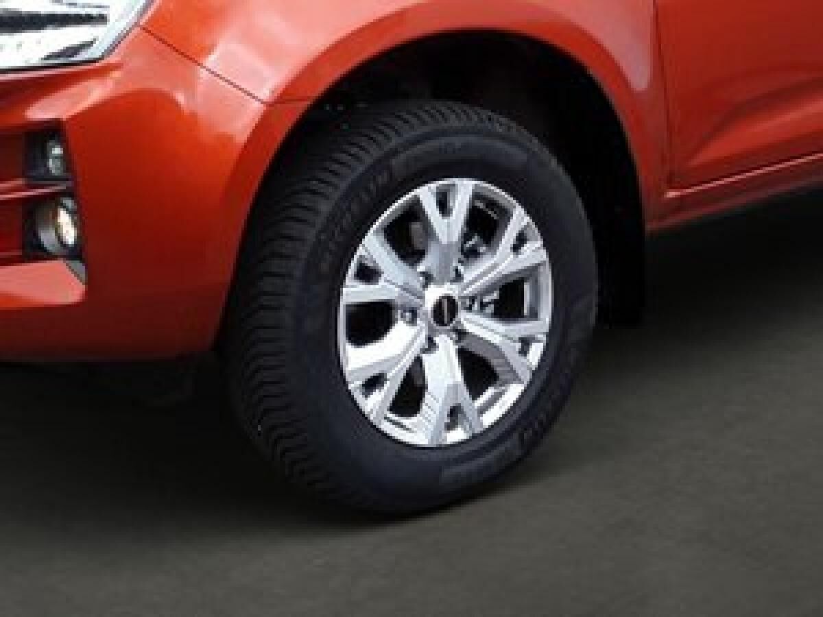 Isuzu D-MAX Double Cab 4WD Autm. LS