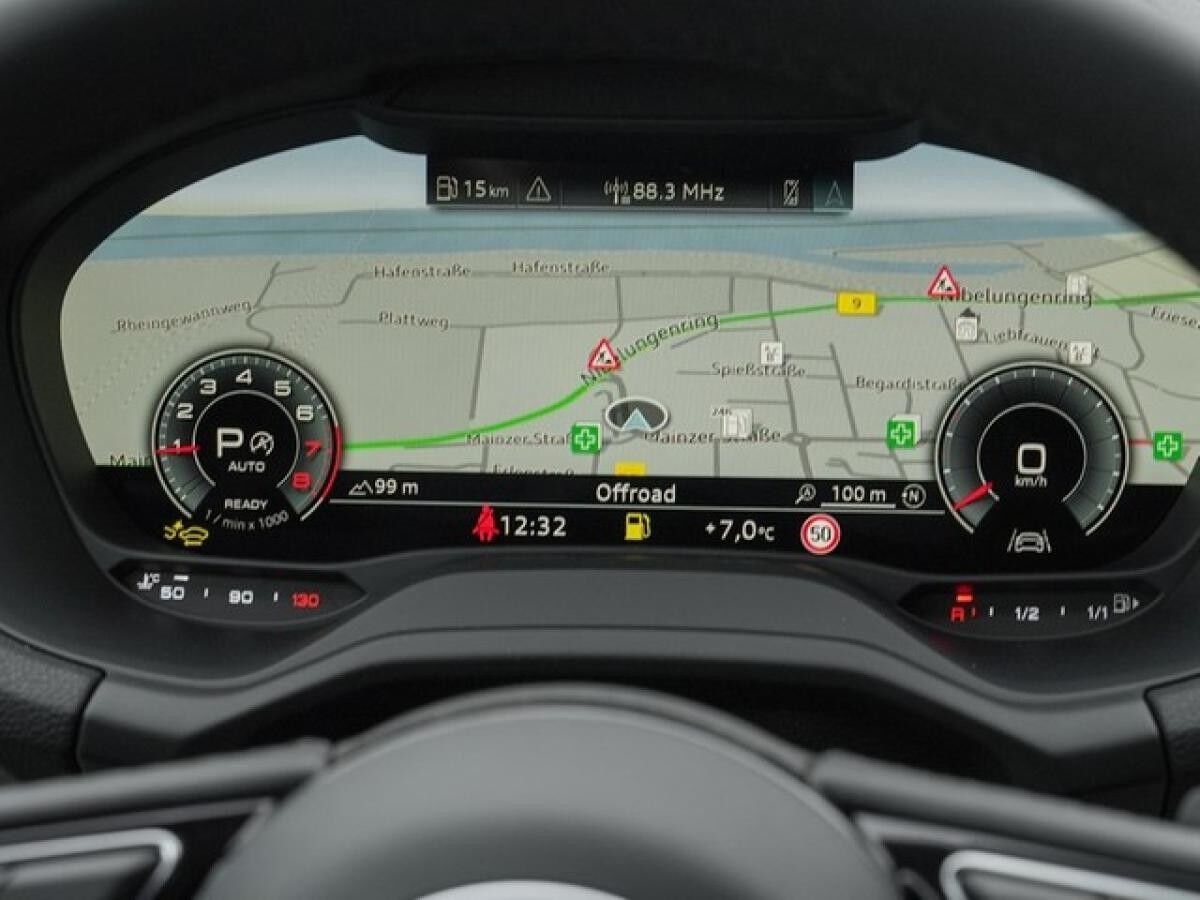 Audi Q2 advanced 35 TFSI S tronic /